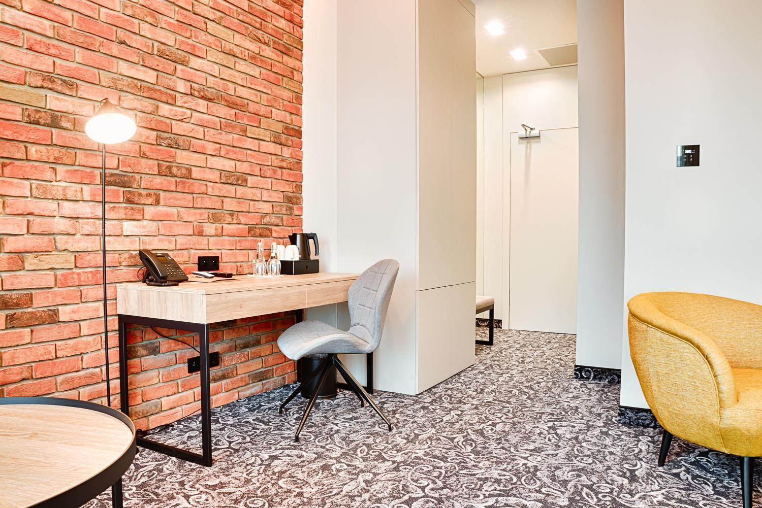 Hotel The Loom Лодзь Экстерьер фото